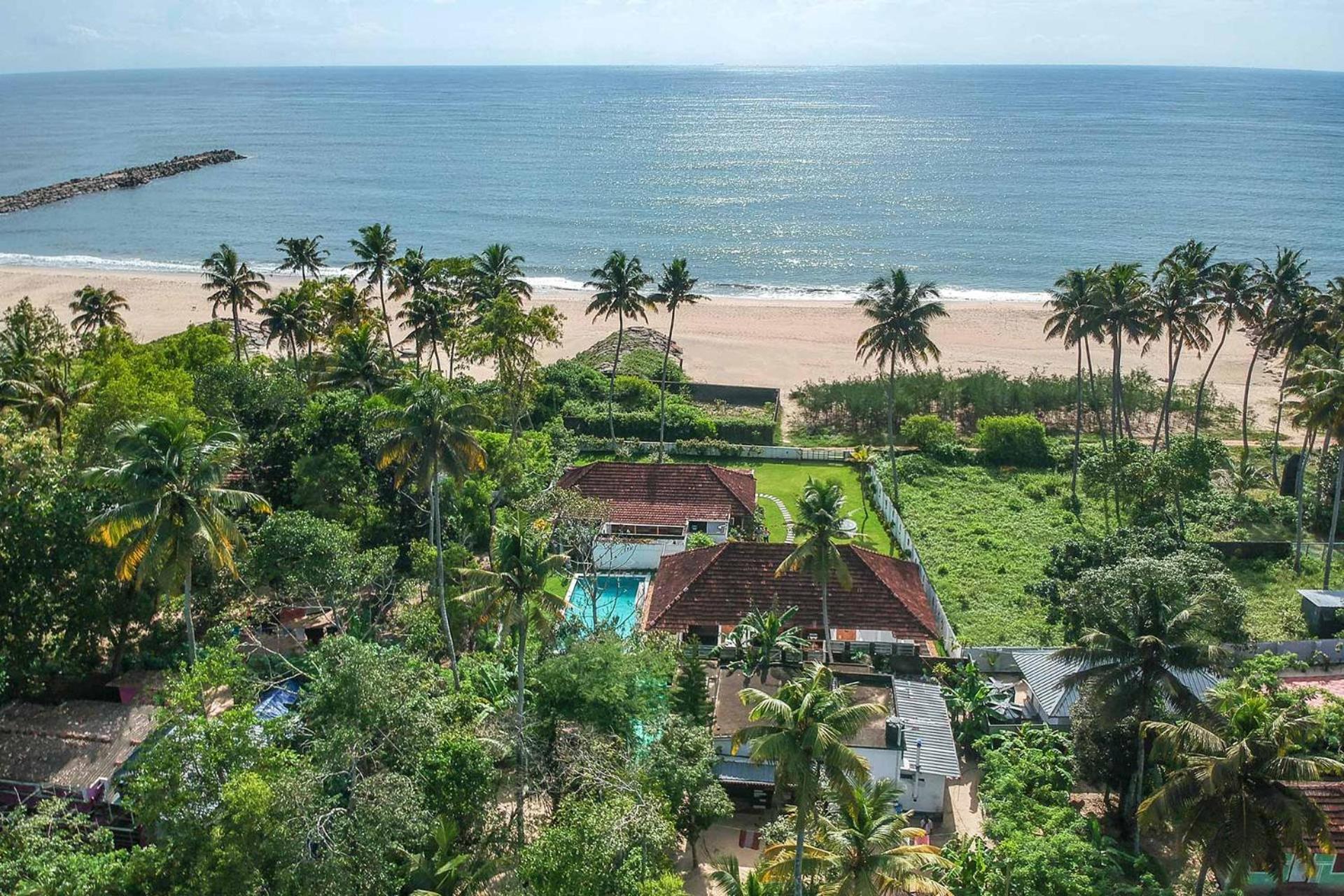 Deshadan'S Tarangi Beach Villas,Marari 马拉利库兰 外观 照片